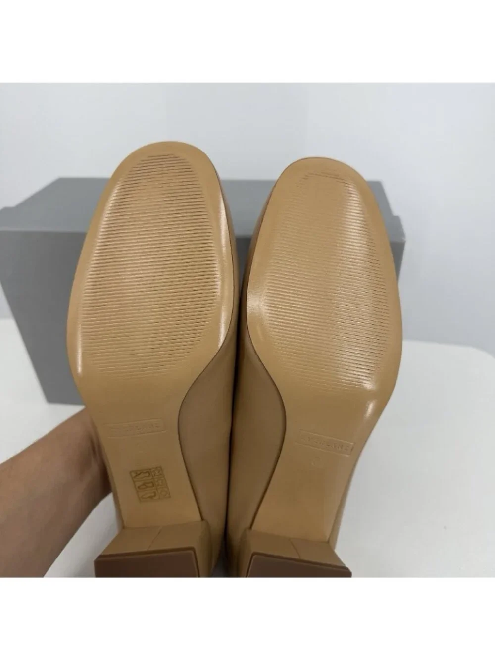 Everlane Italian Leather Day Heel Light Taupe 8.5 Women's Elastic Back Comfort